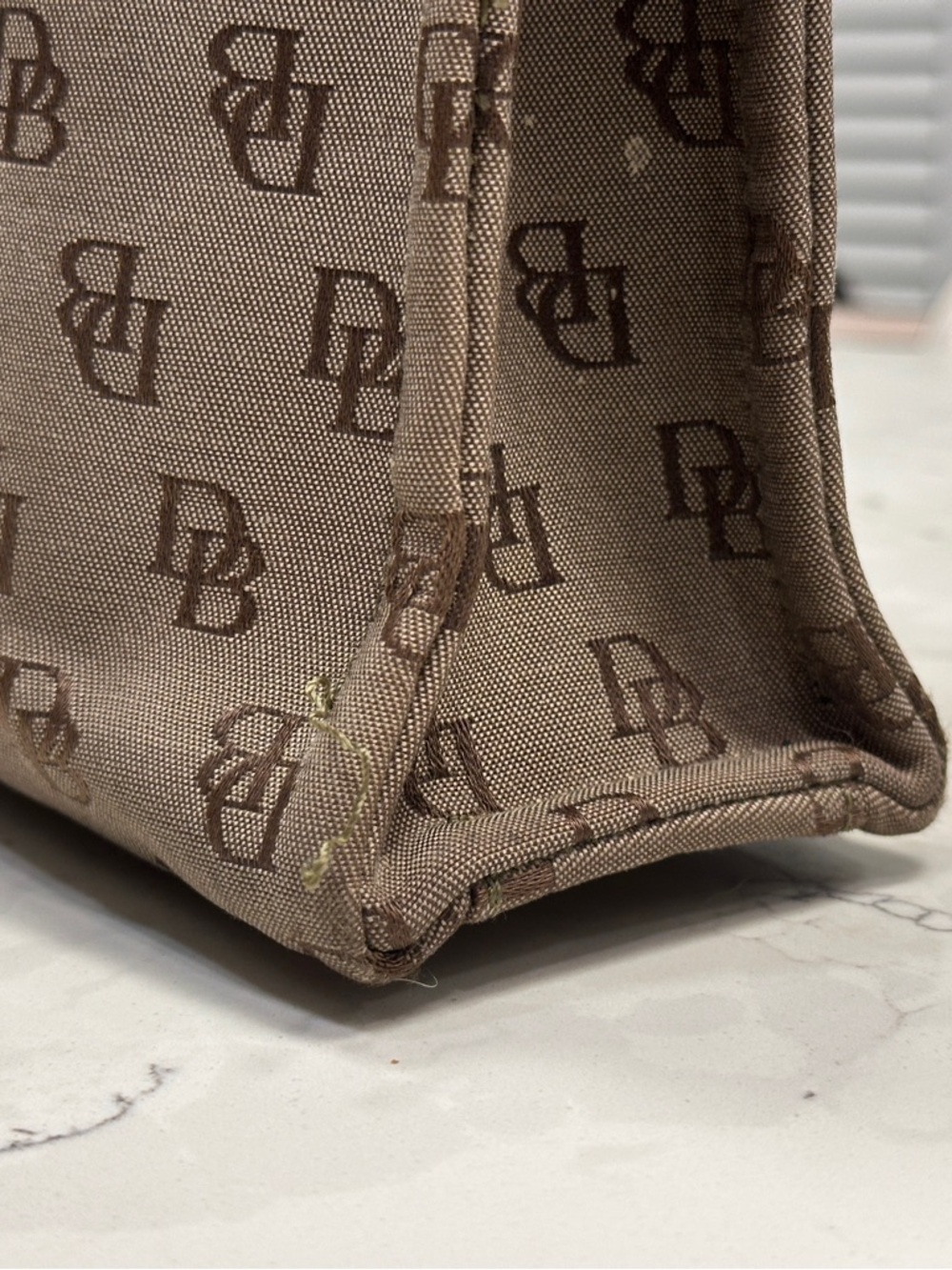 Vintage Dooney & Bourke Small Tote Bag – Classic DB Monogram - Picture 7 of 9